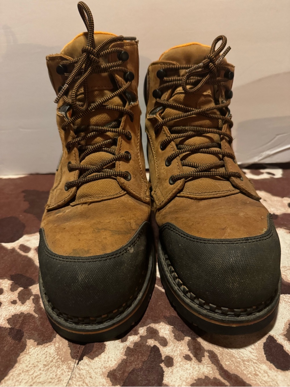 Men's Tan Work Boots with Black Toe Cap - Rugged Lace-Up Comfort
